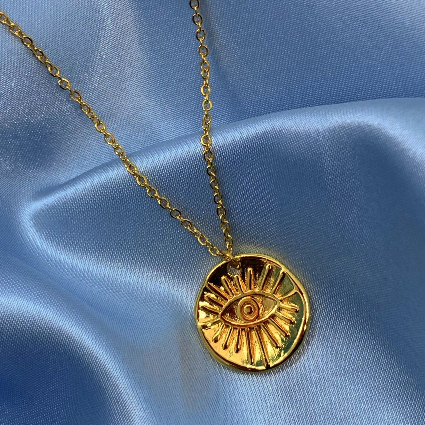 Enchanting Eye Necklace (14k Gold Plated)